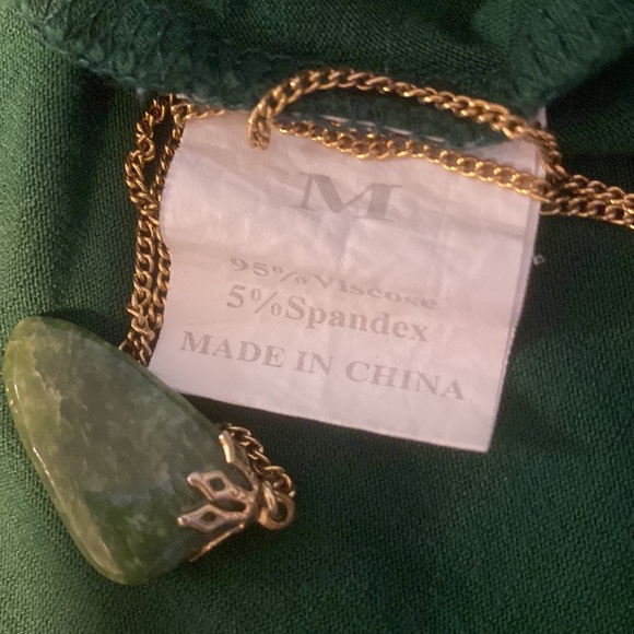 Hunter Green Swooping Hem Side Pocketed Long Tee - Picture 7 of 11